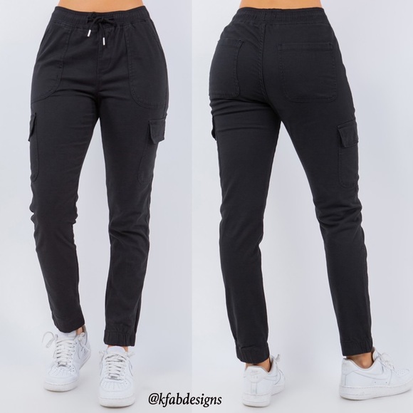 LAST 2! Baggy Black cargo pants with button closure and drawstring tie! - Picture 2 of 6